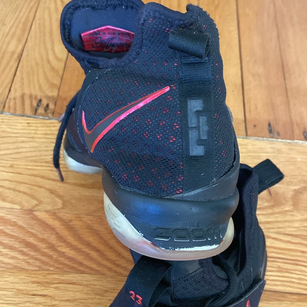 Nike Lebron Kids 14 Bred Mid Top GUC Sneakers - Picture 11 of 16